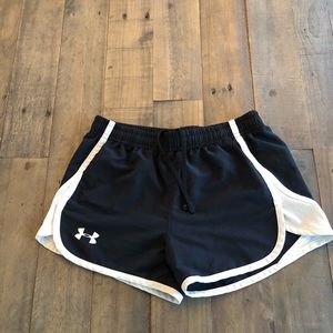 Under Armour - Girls Youth Small shorts
